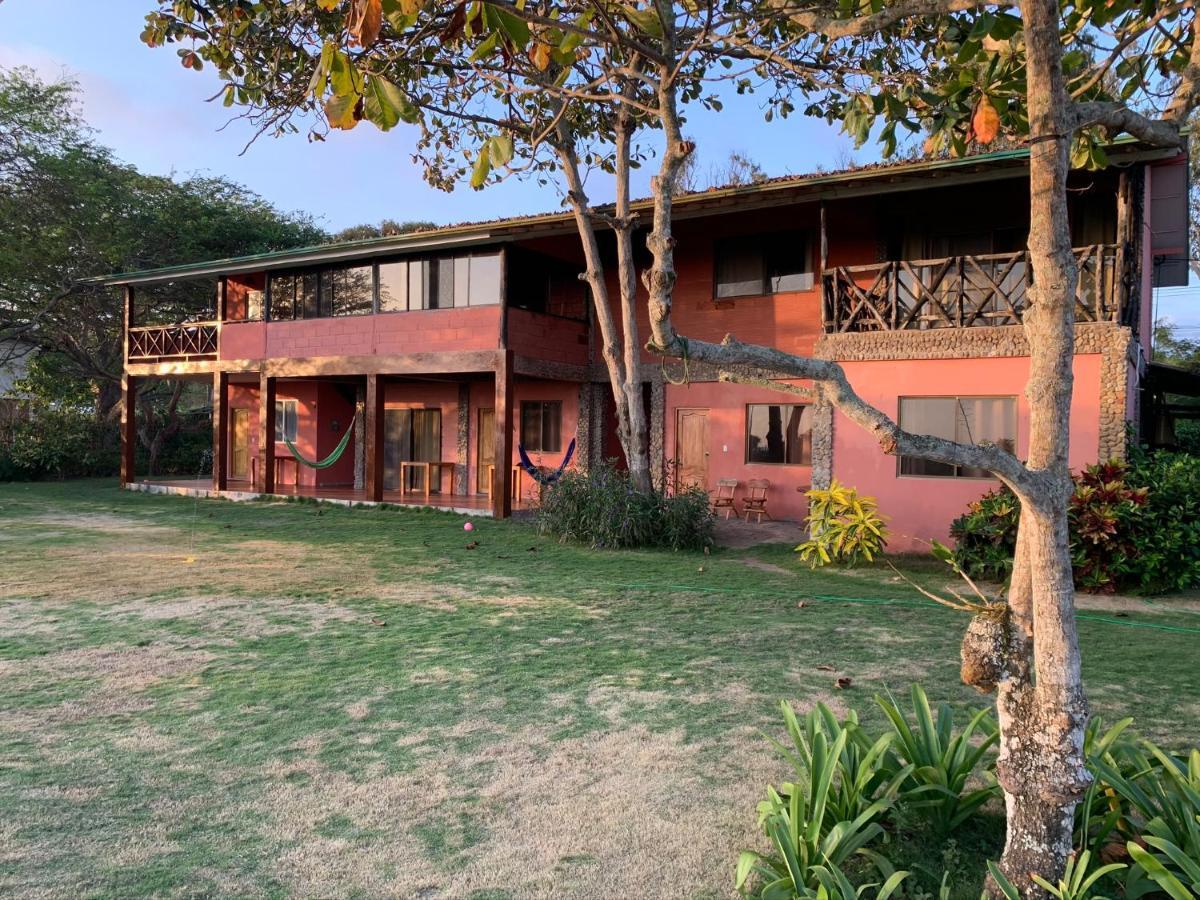 Casa Roja Hostel Montañita Екстериор снимка