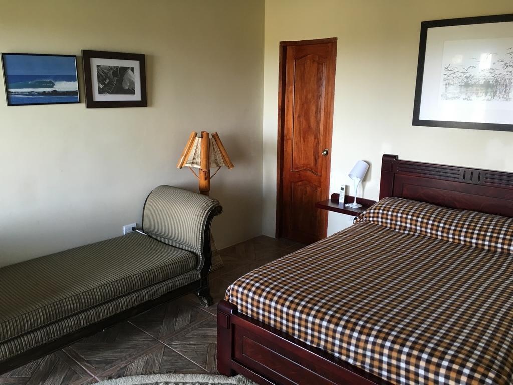 Casa Roja Hostel Montañita Екстериор снимка