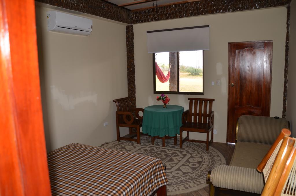 Casa Roja Hostel Montañita Екстериор снимка